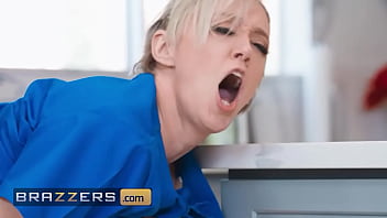 Dee Williams, Perawat Nakal Yang Bikin Pasiennya Ejakulasi Luar Biasa Di Rumah Sakit