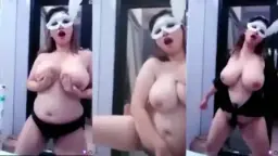Nabila Meremas Payudara Besarnya Di Mango Live