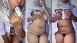 Seragam Hijab Basah Dengan Aroma Rexona Yang Menggoda