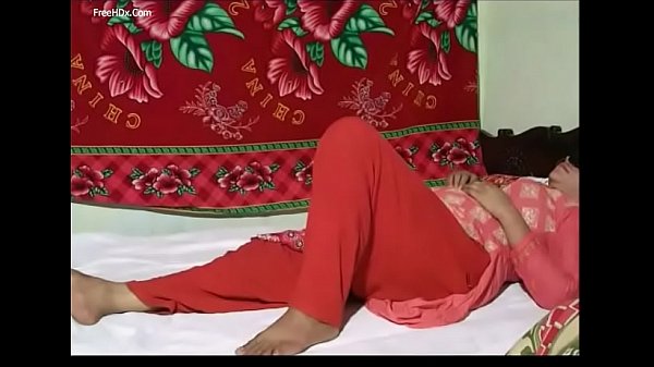 Desi Bhabhi Montok Digoyang Ganas Dari Belakang