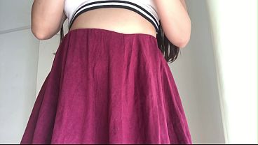 Chica Otaku Chupando Una Verga De Juguete, Tetona Blanca Con Tetas Enormes Y Pezones Hinchados