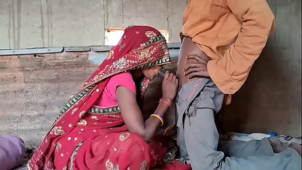 Video Panas Desi Bhabhi Dalam Saree Merah, Adegan Mesra Seri Web Hindi Terbaru Yang Bikin Greget