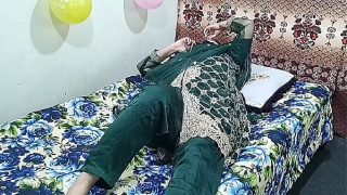 Wanita India Yang Sudah Menikah Memanggil Pemuda Untuk Bercinta Kasar Dengan Suara Serak Hindi
