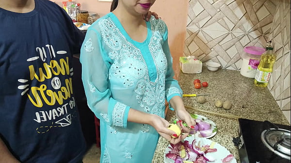 Bidadari India Pemalu Digoyang Habis-habisan Oleh Adik Ipar Yang Tak Tahan Godaan