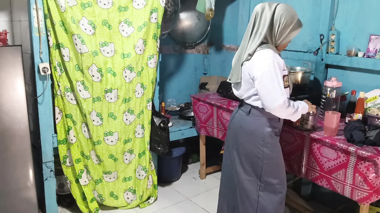 Kakak Ipar Yang Siap Digoda Di Kampus