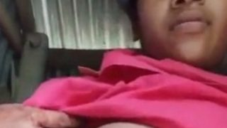 Gadis Desa Seksi Pamer Tubuh Telanjang Di Foto Sendiri