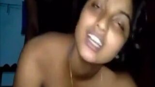 Video Panas Tamil: Cowok Gila Ngentot Kekasih Liarnya Di Ranjang