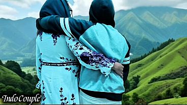Istri Berjilbab Nakal Selingkuh Saat Suami Asyik Liburan Di Bali Bersama Selingkuhannya, Sampai-sampai Menelan Cairan Panas Kekasih Gelapnya.
