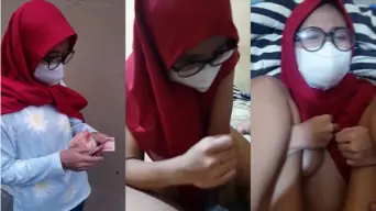 Cewek Berhijab Hot Di Kamar Kos Yang Menggoda