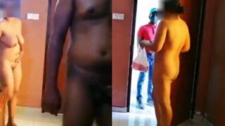 Tante Girang Bugil Terima Paket Dari Kurir Di Video Panas Desi