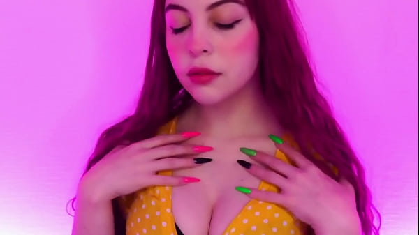 Goyangan Sensual Moona: Bisikan Rusia Yang Menggoda