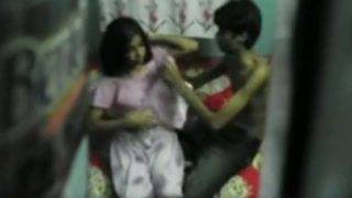 Desah Cewek Kampung Diintip Pas Lagi Main Sama Pacar, Rekaman Hot Tersebar.