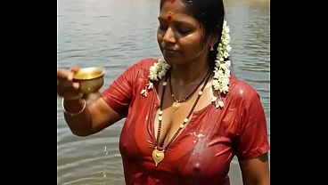 Desi Bhabhi Ai, Bikin Lo Ngaceng Tiap Liat Layar