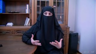 Kesepakatan Abad Ini Ditutup Dengan Cabulnya Pelacur Arab Berhijab – Lilimissarab