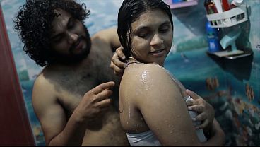 Cewek India Mandi Panas, Adik Tiri Bikin Makin Liar