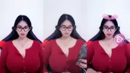 Abg Tobrut Berkacamata Siap Dimainin, Mek Dijamin Basah.