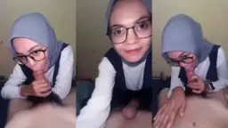 Mutia Buka Hijab, Isep Kontol Pacar Sampe Basah.