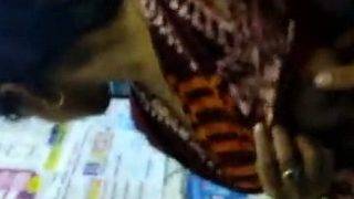 Staff Toko Seksi Pamer Tetek Montok