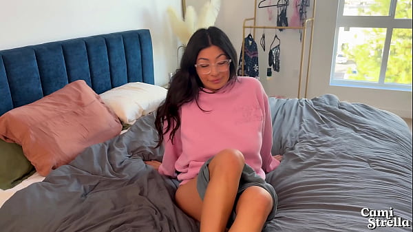 Celana Dalam Gue Itu?! Tete Gede Step Sis Muncratin Kontol Gue Sampe Becek – Cami Strella X Lev Lieben
