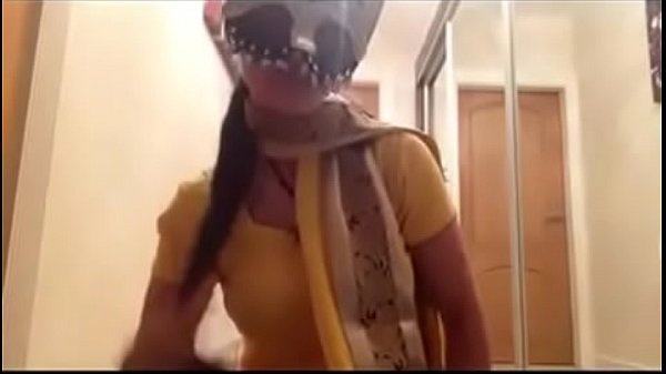 Bokep India, Cewek Seksi Lagi Mainin Memek Sendiri Sampe Basah.