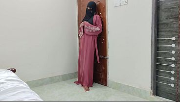 Ngentot Perdana Sama Pacar Hijab Lugu India, Malu-malu Tapi Crot Di Dalem