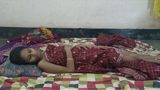 Desi Bhabhi Digauli Sama Tetangga Sampai Meringis