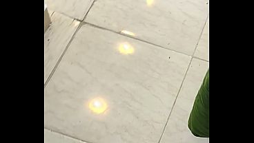 شرموطة مصرية نار، صاحبة البيت بتتناك من سباك وصاحبه، كلام هياج وصوت واضح وجسم يفتح النفس