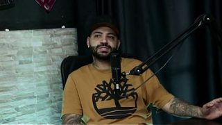 Deus, Pátria, Família Di Medsos, Tapi Di Kamar… Mainnya Beda – Alex & Luana