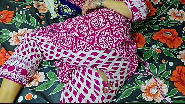 Ibu Tiri Celana Sobek, Anak Tiri Ngewe Memeknya Sampai Pantat Bulat Mulus.