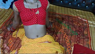Desi Istri India Ngentot Sambil Ngewe Keras