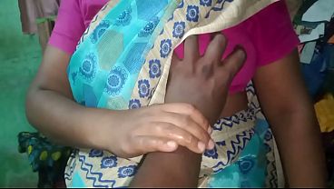 Ibu Rumah Tangga India Priyanka Mainin Kontol Sendiri Di Rumah.