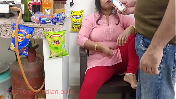 Mumbai Toko Bajingan Ngiming-ngimingi Pinjaman Ke Cewek Miskin, Sambil Ngajak Crot Di Gudang, Audio Hindi Panas.