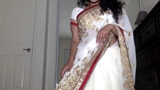 Cewek Chennai Panas Buka-bukaan Di Webcam Pakai Bahasa Tamil, Bikin Makin Greget.