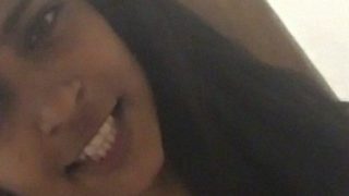 Gila Sih, Cewek Desi Ini Bikin Video Telanjang Sambil Duduk Di Atas Cowoknya, Bikin Makin Panas.
