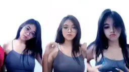 Uting Toket Bulat Vanii Nakal Live Bareng Bestie, Mulus Pol Sambil Geboy-geboy