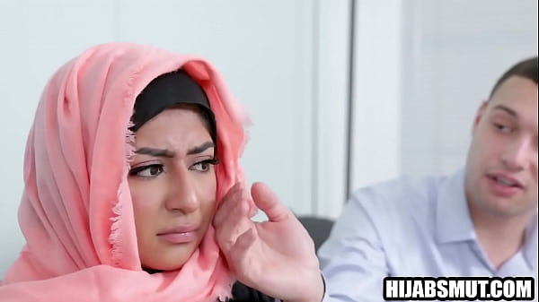 Gadis Berjilbab Terpaksa Digenjot Bule Amerika.