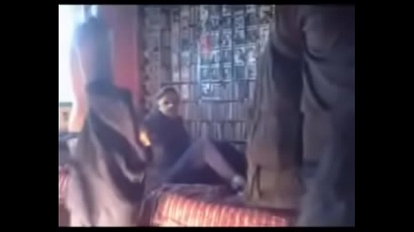 Pasangan Desi Ngewe Bertiga – Aksi Ngehe Part 1