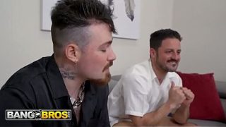 Bangbros – Cassie Lenoir Ngewein Bapak-bapak Beruntung Sampai Muncrat Di Muka, Nikmat Banget!