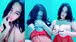 Abg Seksi Toket Montok, Puting Coklat Bikin Ngiler.