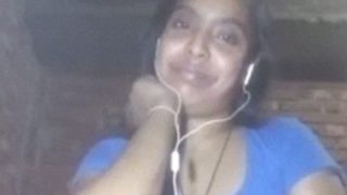 Desi Village Girl Hot Video Call Main Ungli Kar Rahi Hai