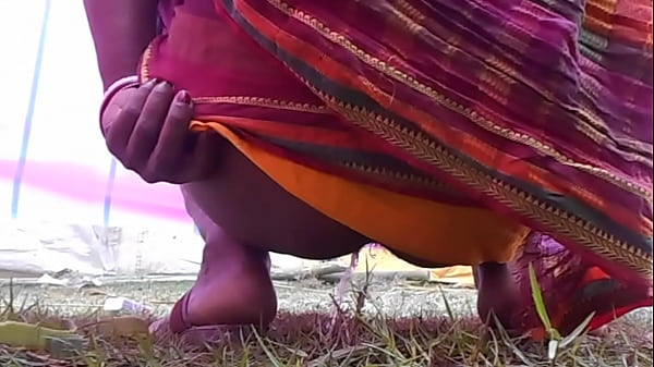 Desi Bulu Lebat Memek Pipis Basah Kencang
