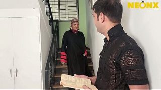 Arab Bhabhi Main Client Ke Saath Chudai Karti Hai