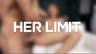 Cewek Asia Langsing Pake Lingerie Pink… Diminyaki Dan Diancek Keras Sampe Meraung
