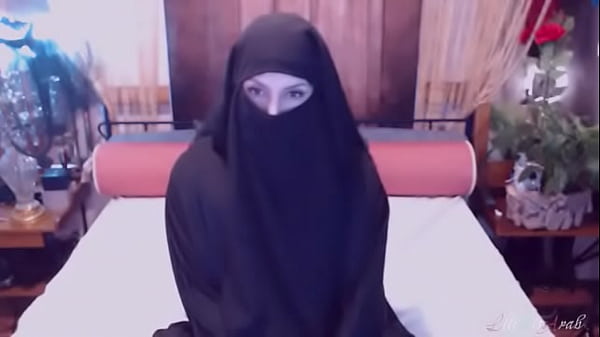 Guru Ngewe Murid Arab Nakal Bayar Pakai Tubuh